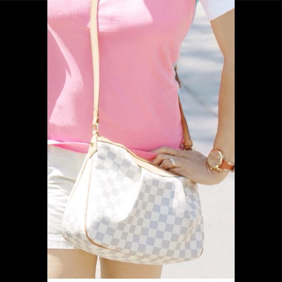 ❌SOLD ❌💯 Authentic Siracusa Azur crossbody purse - Picture 6 of 8